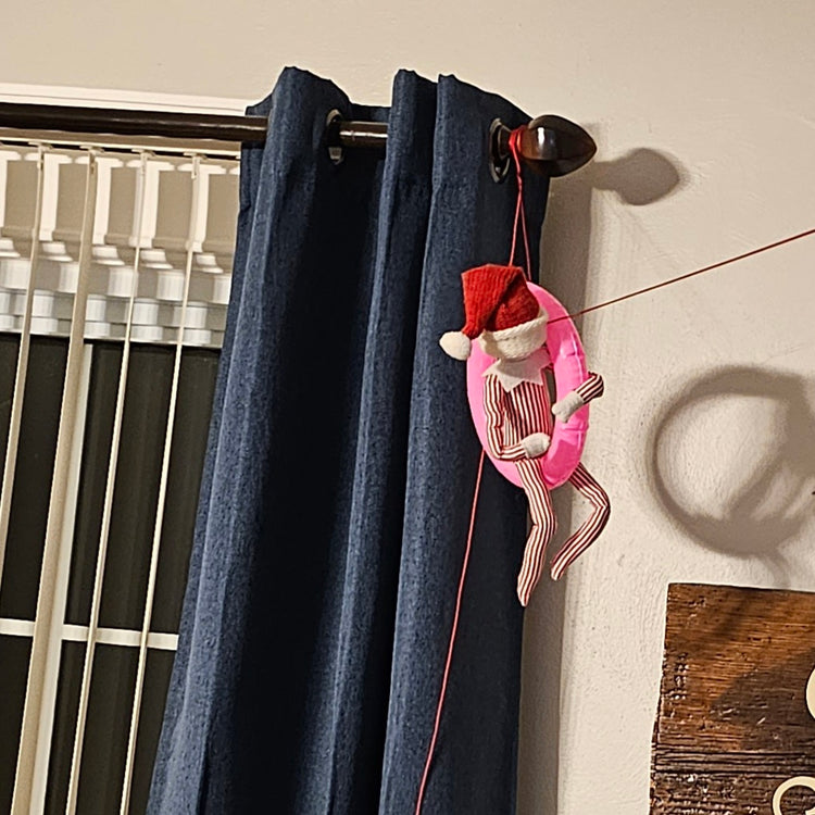 Elf Zip-Line with Ring